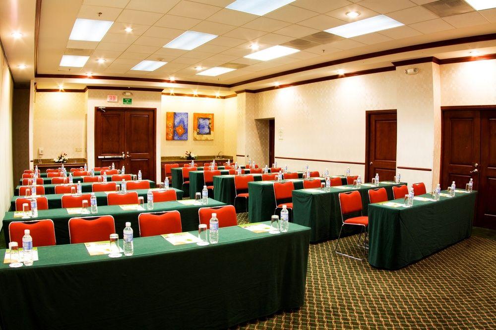 Courtyard By Marriott San Luis Potosi Ξενοδοχείο Εξωτερικό φωτογραφία