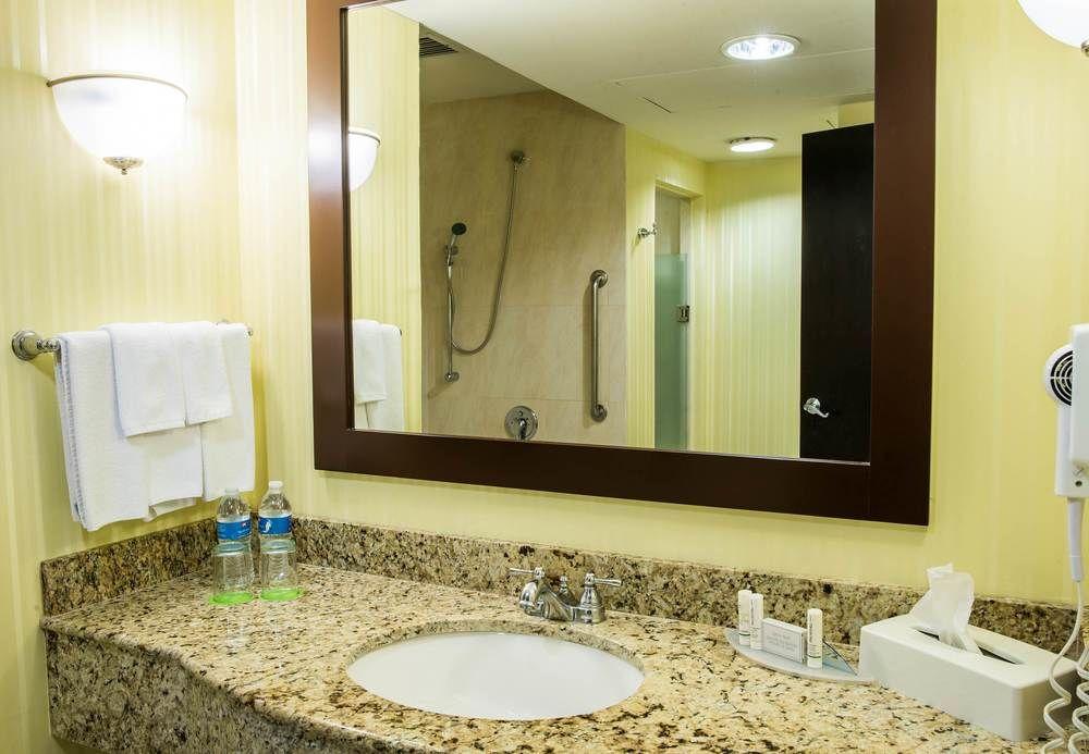 Courtyard By Marriott San Luis Potosi Ξενοδοχείο Εξωτερικό φωτογραφία