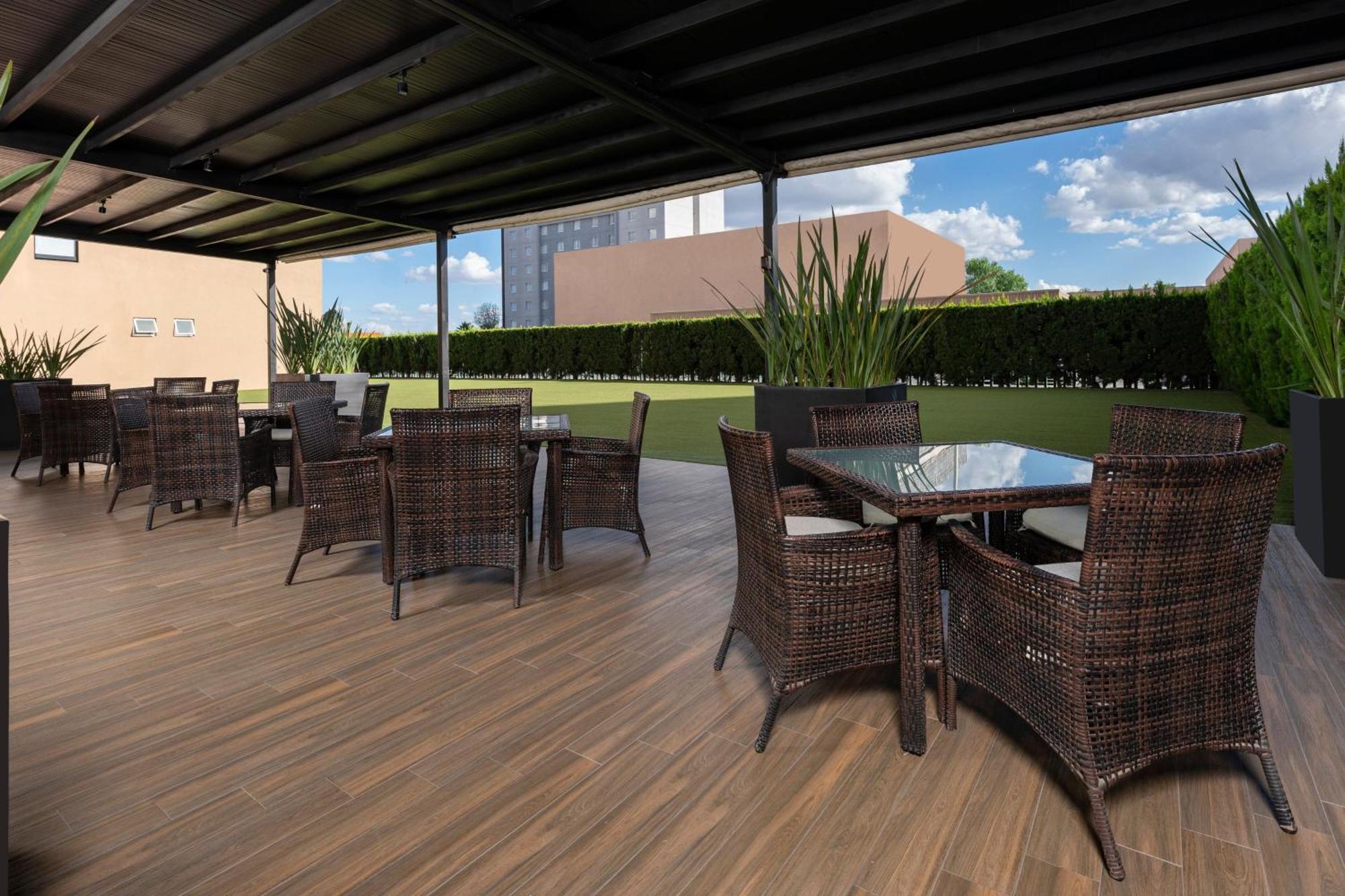 Courtyard By Marriott San Luis Potosi Ξενοδοχείο Εξωτερικό φωτογραφία