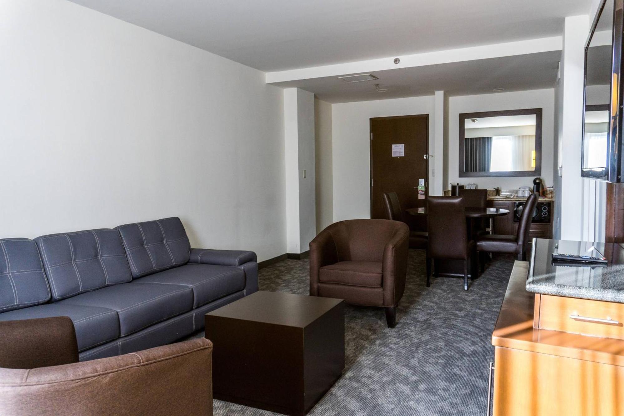 Courtyard By Marriott San Luis Potosi Ξενοδοχείο Εξωτερικό φωτογραφία