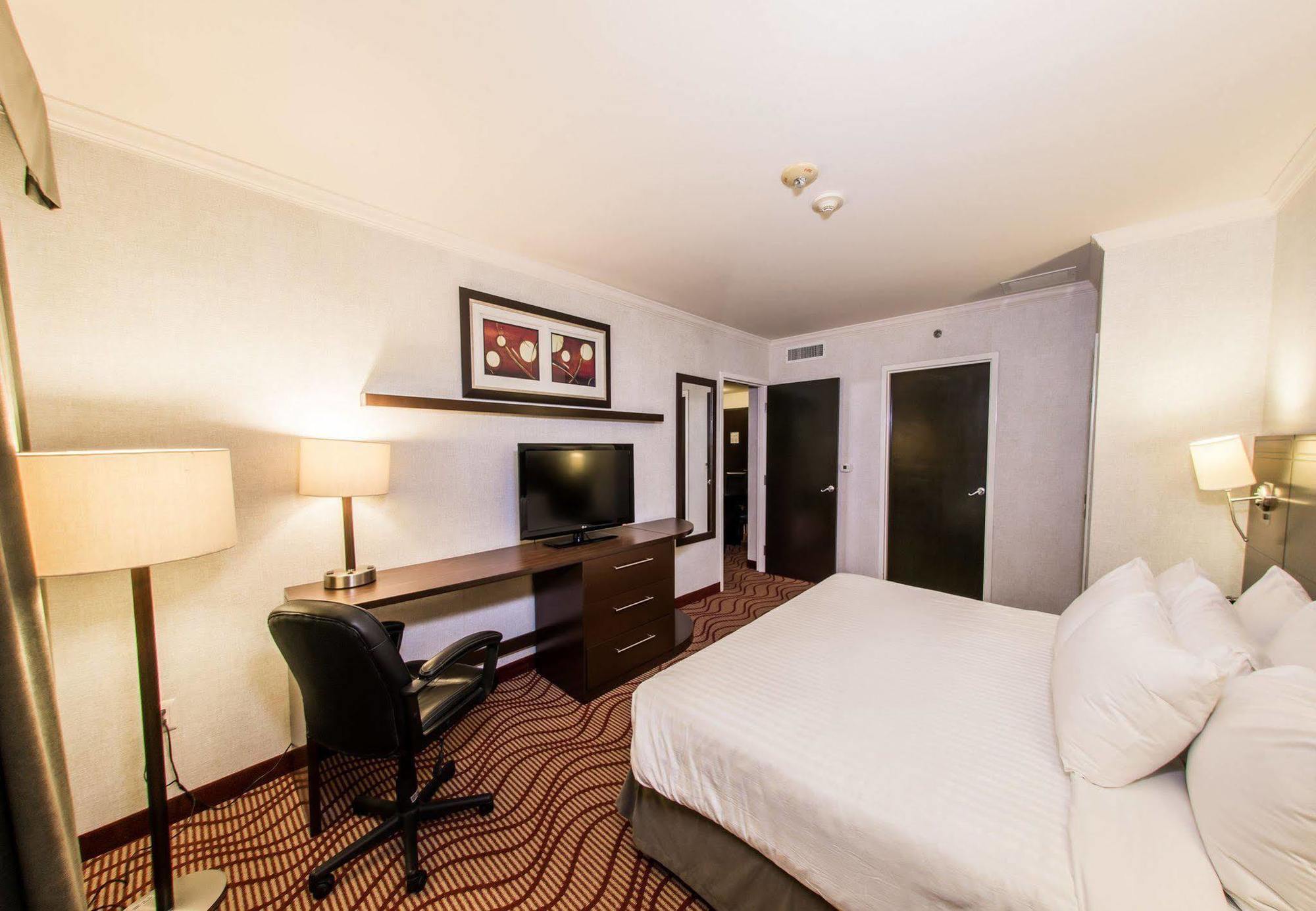 Courtyard By Marriott San Luis Potosi Ξενοδοχείο Εξωτερικό φωτογραφία